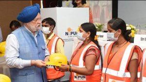 केंद्रीय मंत्री हरदीप सिंह पुरी ने निर्माण श्रमिकों के कौशल विकास को बढ़ावा देने के लिए NIPUN की शुरुआत की |_50.1
