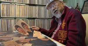 छह दशकों तक प्रसारण करने वाले हांगकांग के डीजे का 98 वर्ष की आयु में निधन |_3.1