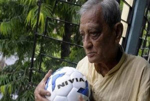 पूर्व भारतीय फुटबॉलर अशोक चटर्जी का निधन |_20.1
