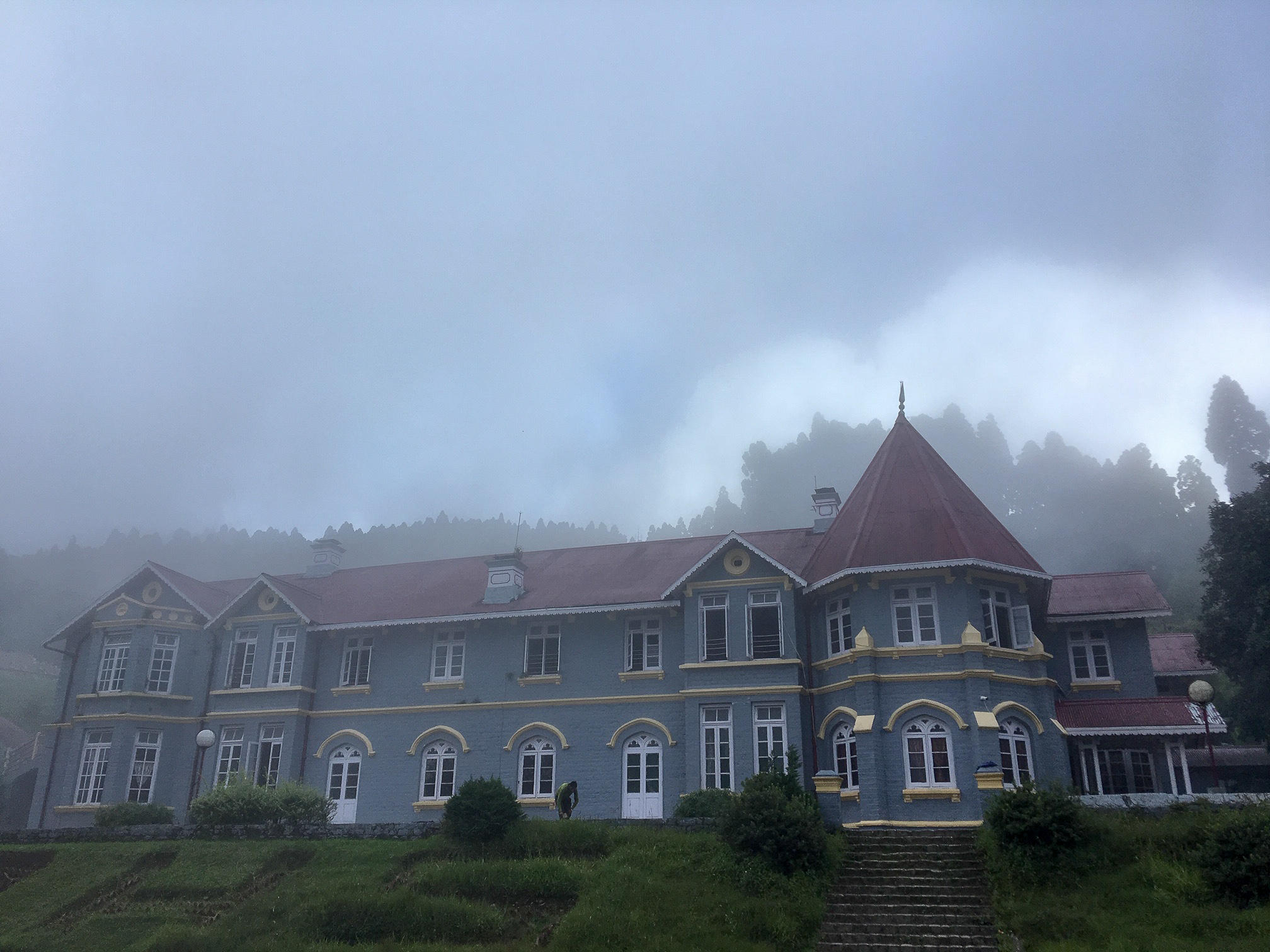 A Day in Misty Kurseong – The Bum Who Travels