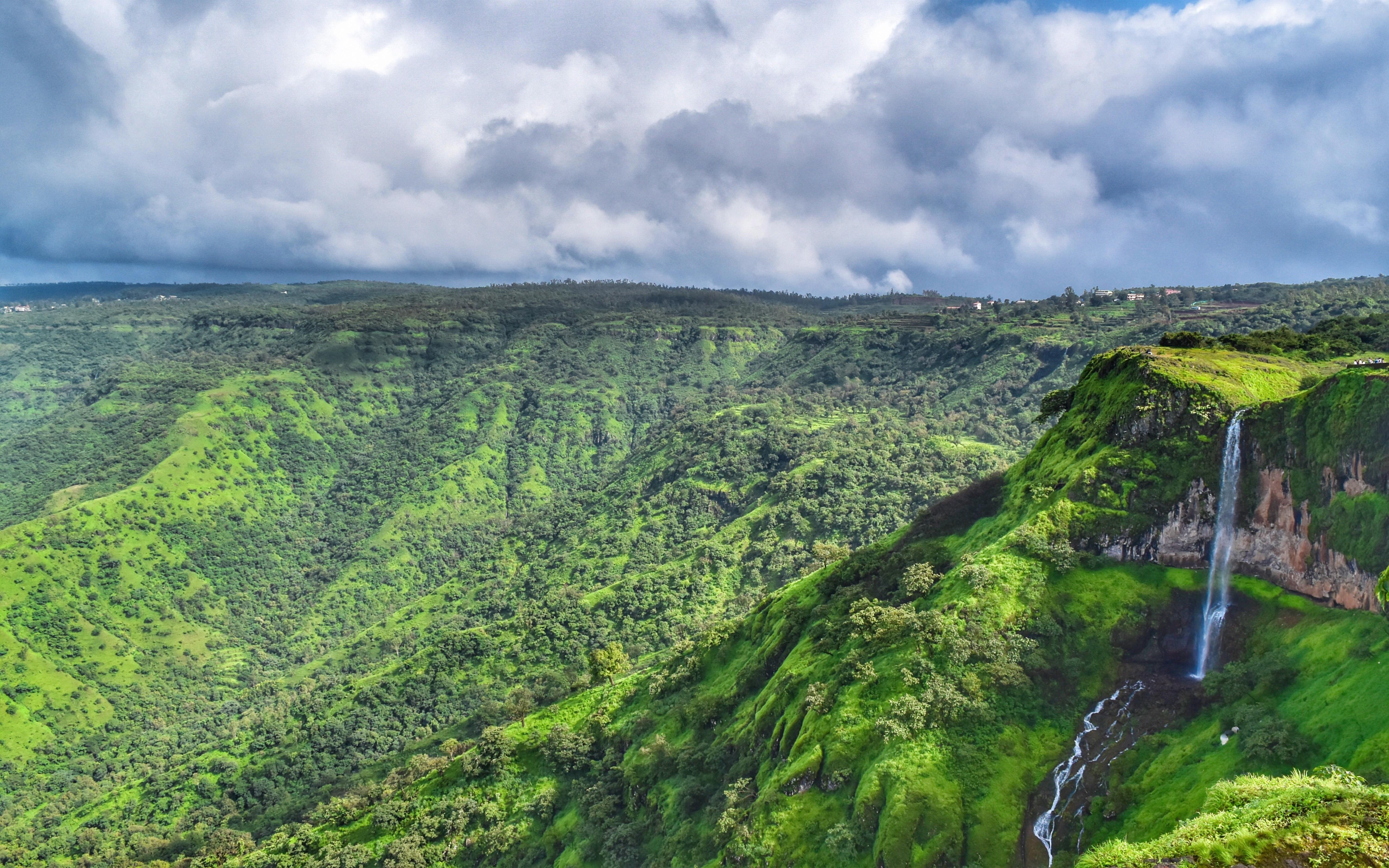 Move Over Mawsynram, Mahableshwar Is Now The Wettest Place On Earth! |  WhatsHot Pune