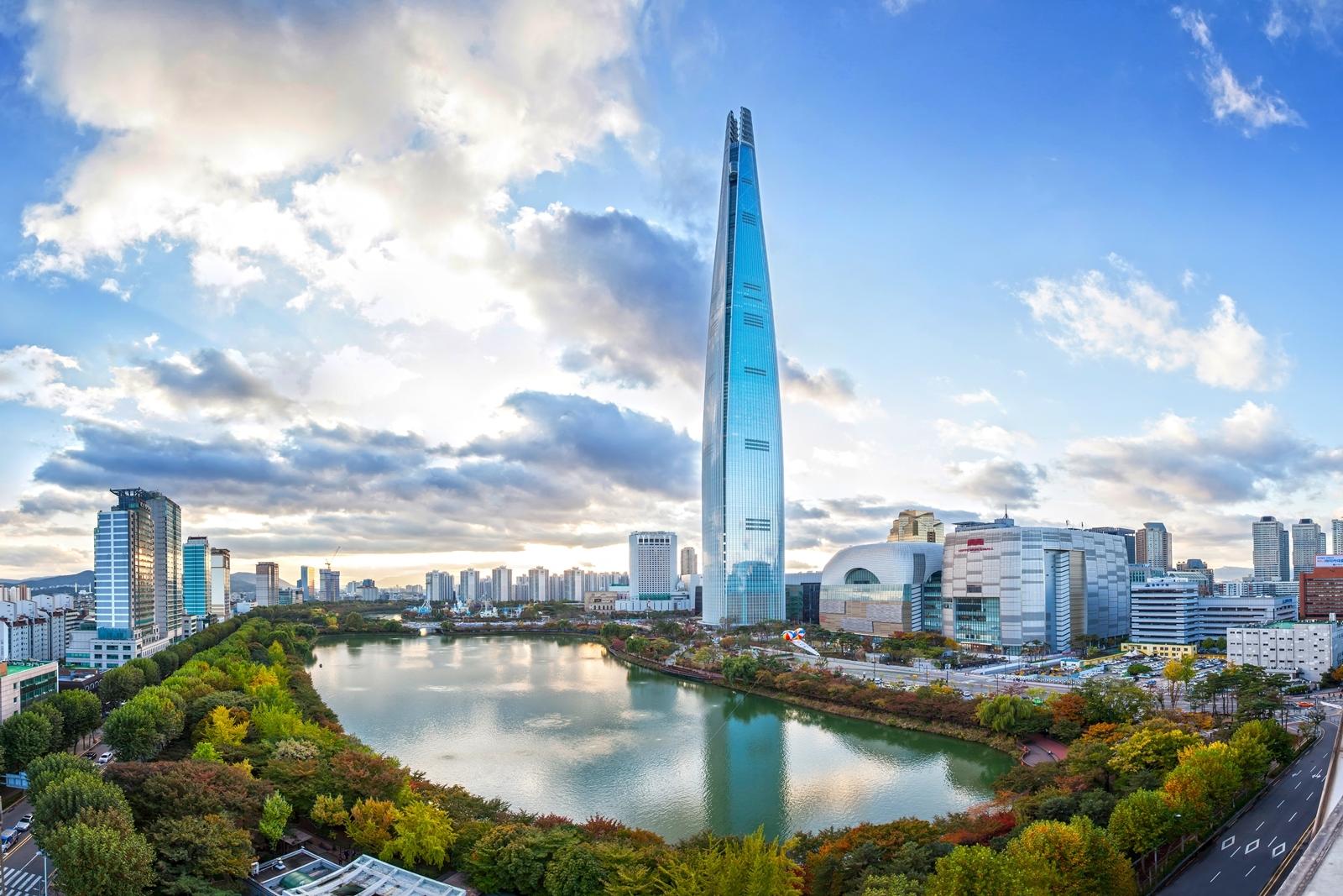 Gallery of Seoul's Lotte World Tower Completes as World's 5th Tallest Building - 1