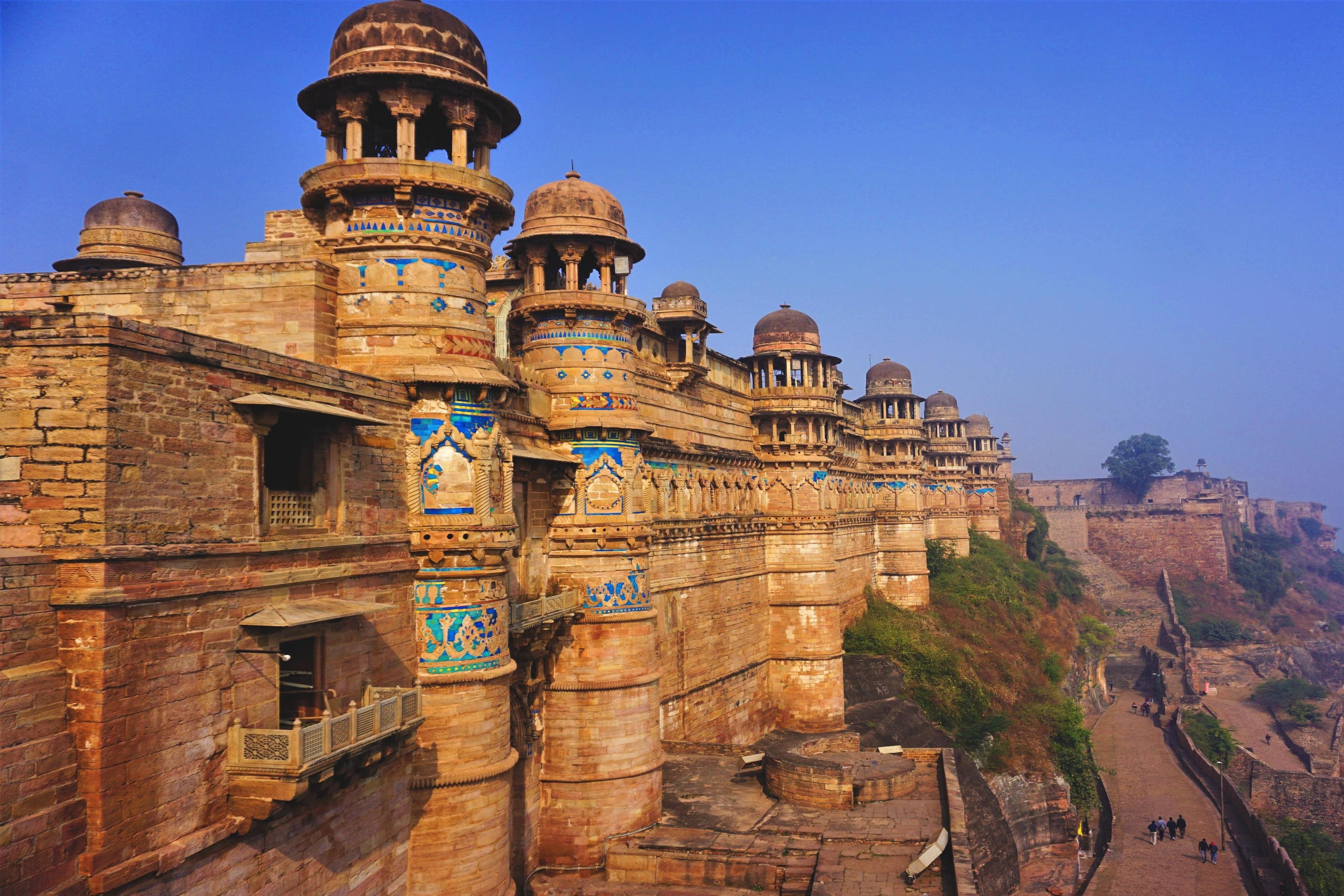 Gwalior Fort: Historical Facts about One of the Oldest Hill Forts in India  | Veena World