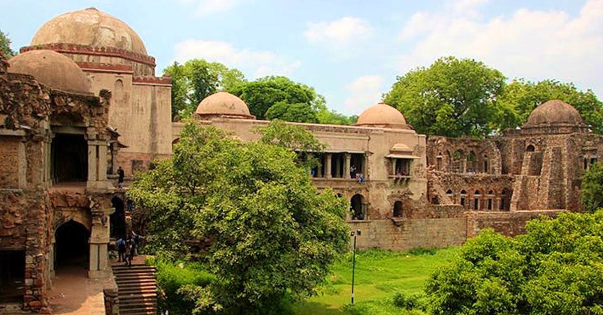 Spend A Day Amidst Nature At The Hauz Khas Fort | LBB, Delhi