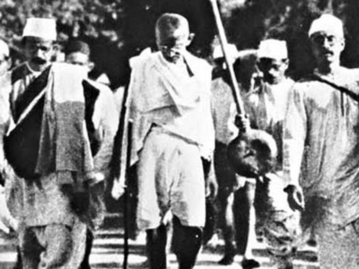 Mahatma Gandhi in Non-Cooperation Movement