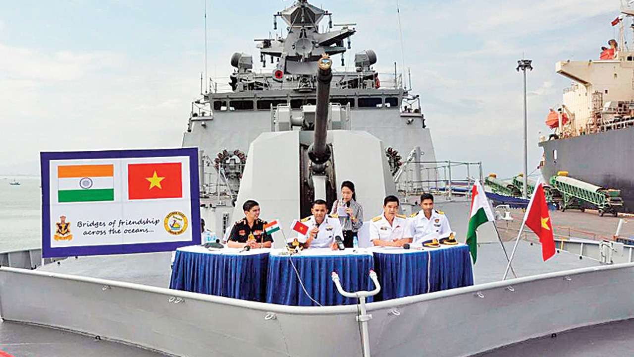 Indian Navy Conducts Bilateral Maritime Exercise with Vietnam| ഇന്ത്യൻ നാവികസേന വിയറ്റ്നാമുമായി ഉഭയകക്ഷി സമുദ്ര വ്യായാമം നടത്തുന്നു_30.1