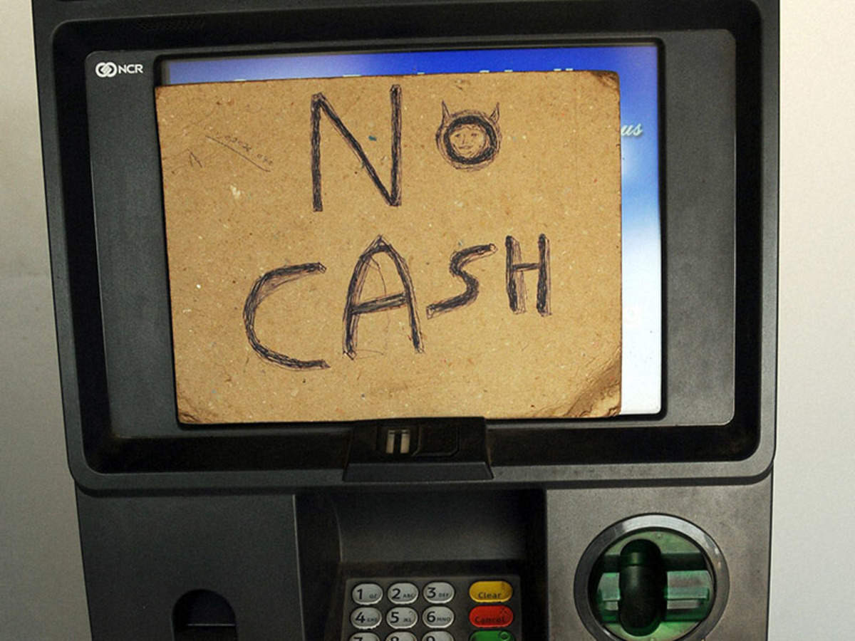 RBI to penalize banks banks if ATMs run out of cash_30.1