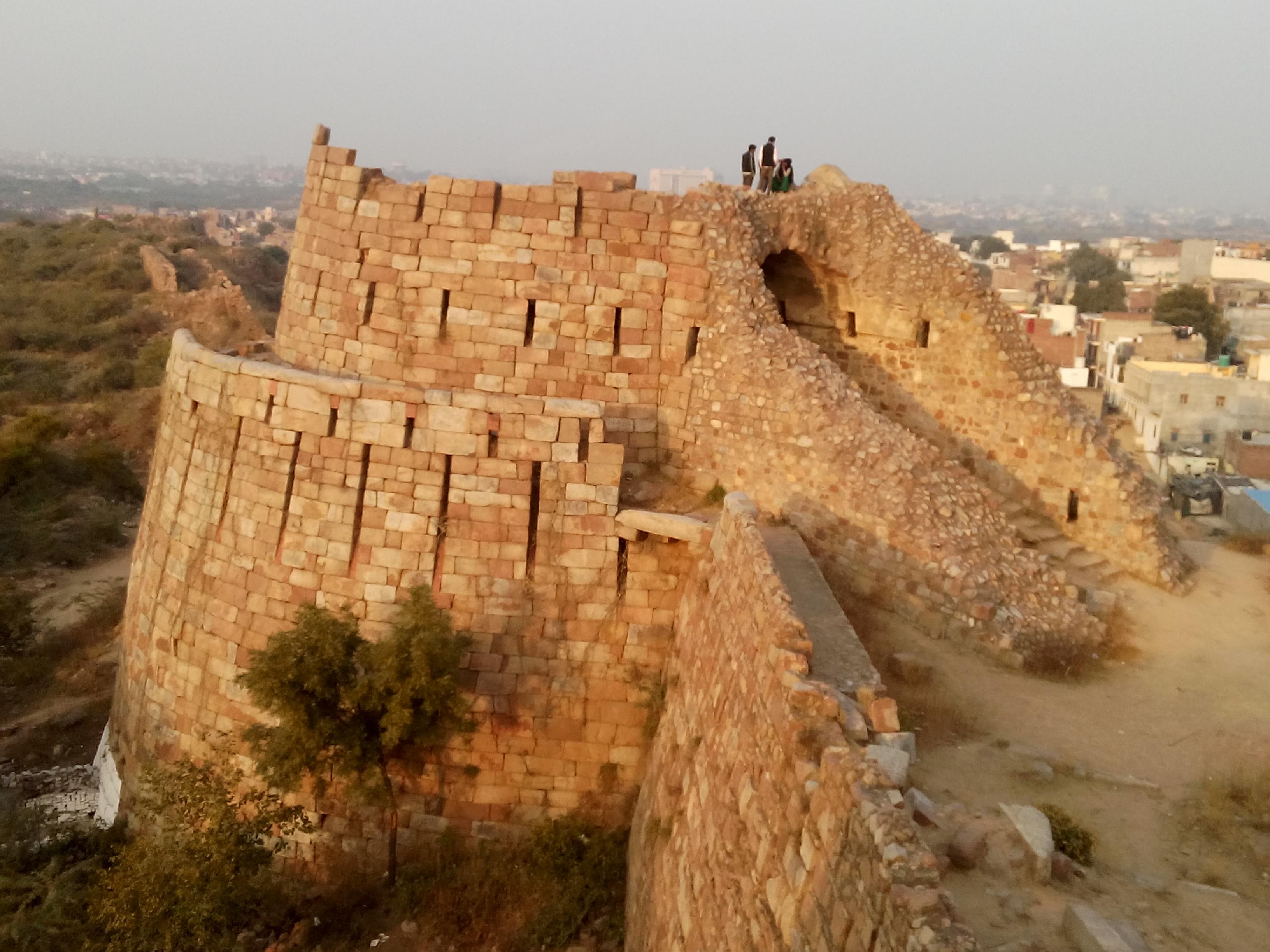 Tughlaqabad Fort and its Crumbling Ruins - Make Heritage Fun!