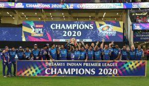Mumbai Indians wins IPL 2020 trophy_4.1