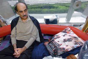Mehran Karimi Nasseri who lived in Paris airport for 18 years passes away_4.1
