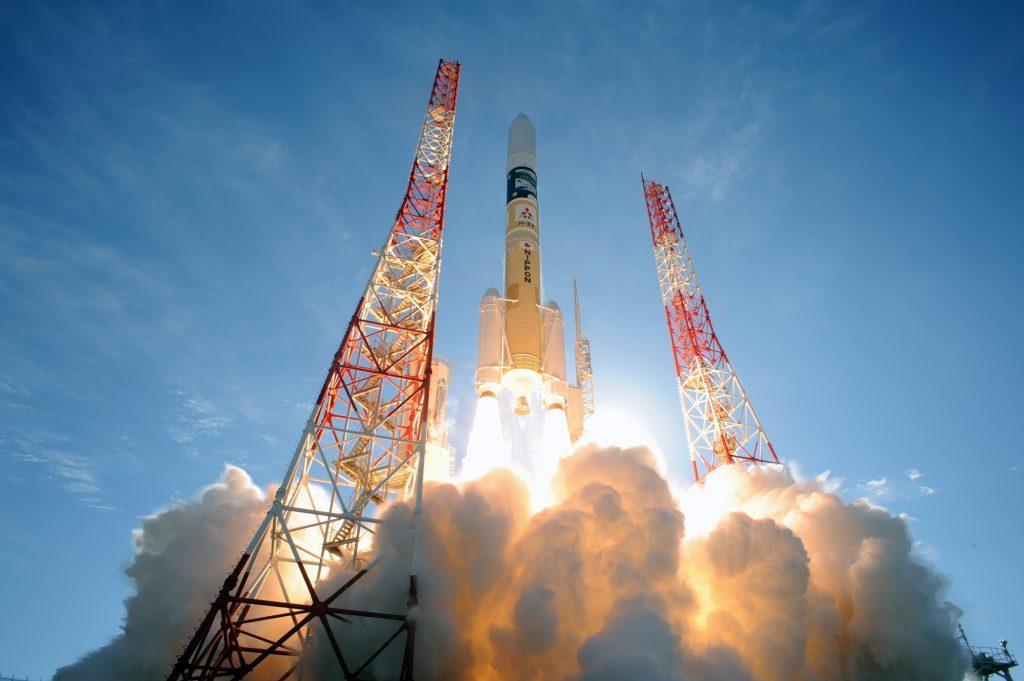 Japan launches 'moon sniper' lunar lander SLIM into space_4.1