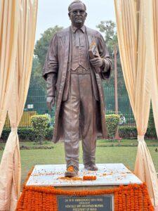 President Droupadi Murmu Unveils Dr. B.R. Ambedkar's Statue At Supreme Court_4.1