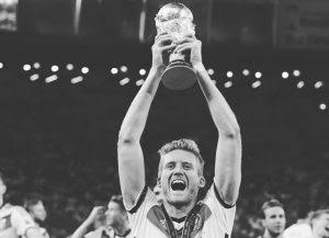 जर्मनी के फॉरवर्ड फुटबॉलर और विश्व कप विजेता आंद्रे शूरले ने रिटायरमेंट का किया ऐलान |_3.1