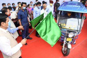 असम सरकार ने शुरू की "मुख्यमंत्री ग्राम्य परिवहन अचोणी योजना" |_3.1