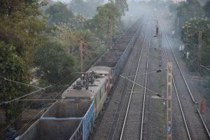 भारतीय रेलवे की सबसे लंबी मालगाड़ी 'वासुकी' ने बनाया एक नया रिकॉर्ड |_3.1