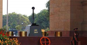 राष्ट्रीय युद्ध स्मारक की लौ में विलीन हुई इंडिया गेट की अमर जवान ज्योति |_3.1