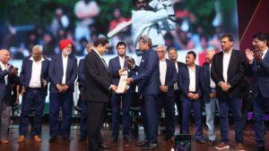अडानी डे: 1983 विश्व कप जीतने वाली टीम इंडिया के सम्मान में 'जीतेंगे हम' अभियान का उद्घाटन |_3.1