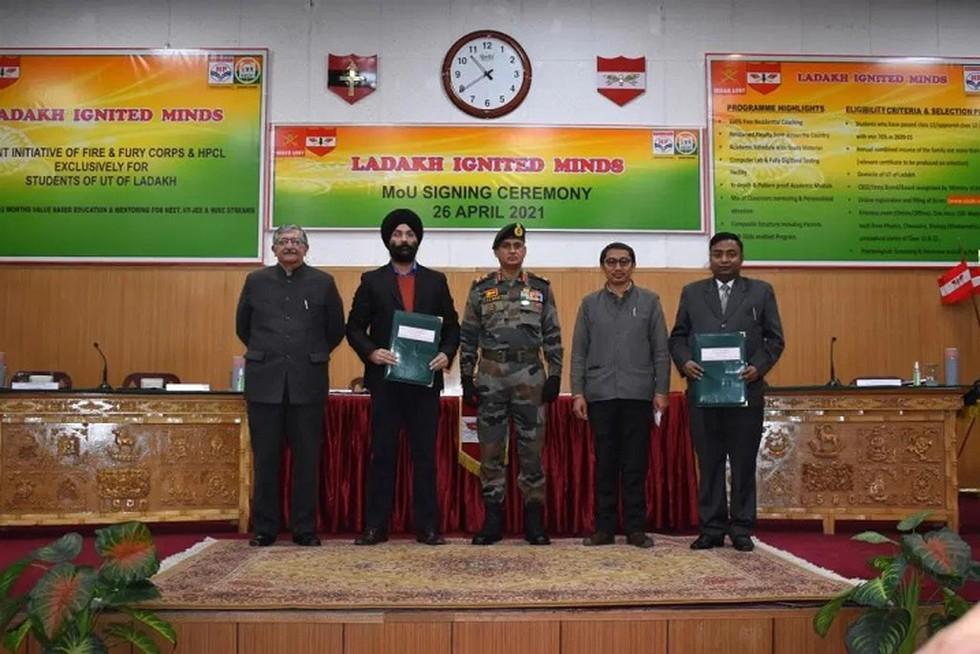Indian Army signs MoU with HPCL & NIEDO for Ladakh Ignited Minds project | ভারতীয় সেনাবাহিনী লাদাখ ইগনিটেড মাইন্ডস প্রকল্পের জন্য HPCL এবং NIEDO সাথে মউ স্বাক্ষর করেছে_20.1