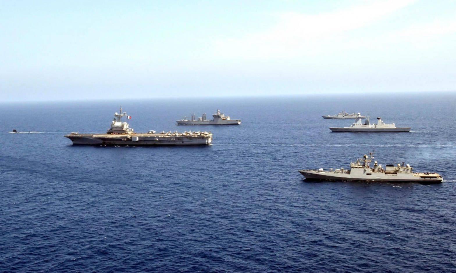 Indian and Indonesian navies conduct exercise in Arabian sea|ভারতীয় ও ইন্দোনেশিয়ান নৌবাহিনী আরব সাগরে মহড়া পরিচালনা করেছে_2.1