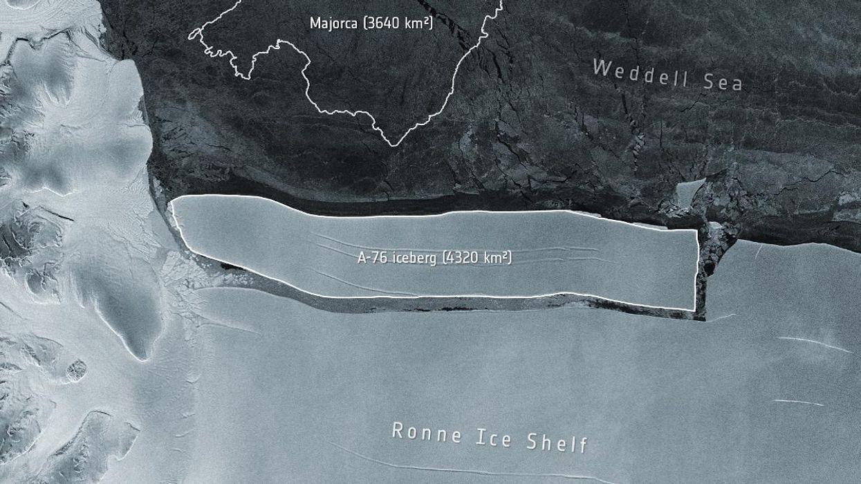 World's largest iceberg breaks off from Antarctica | অ্যান্টার্কটিকায় বিশ্বের সবচেয়ে বড়ো আইসবার্গটি ভেঙ্গে গেল_2.1