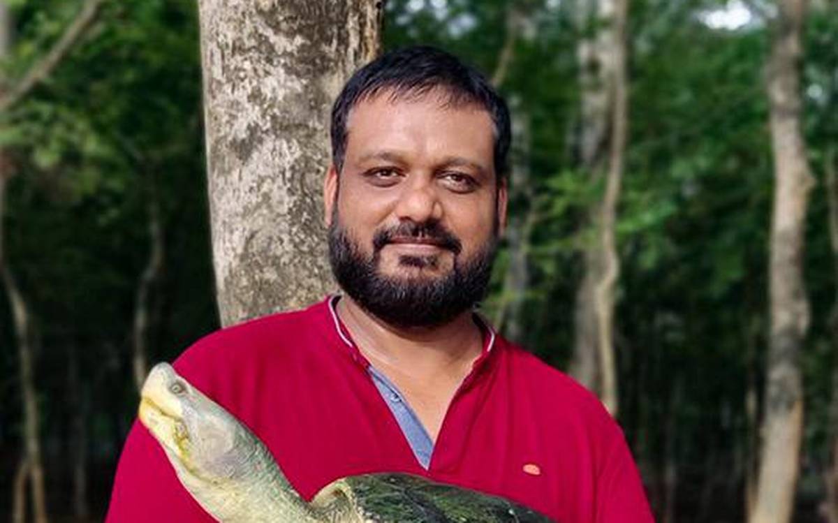 Indian biologist Shailendra Singh wins global award in turtle conservation