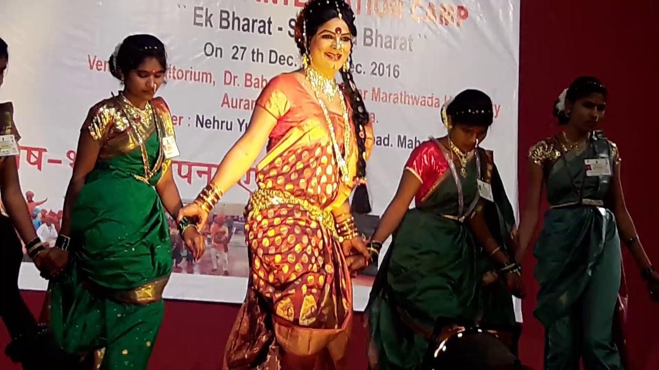 Sumit Bhale won gold medal at the International Folk Art Festival