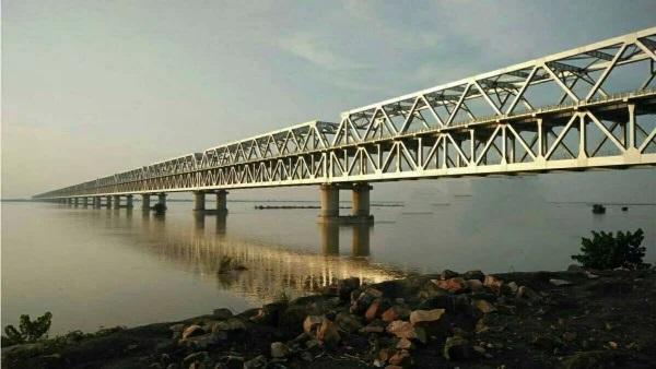 Nitin Gadkari inaugurates long Rail-cum-Road Bridge over River Ganga in Bihar