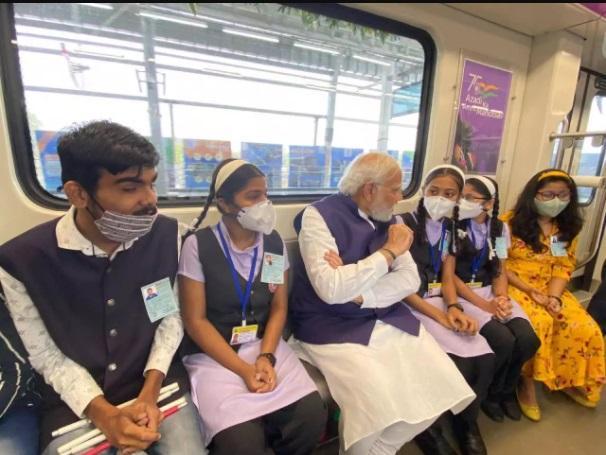 PM Narendra Modi inaugurates Rs 11,400 Crore Pune Metro Rail Project