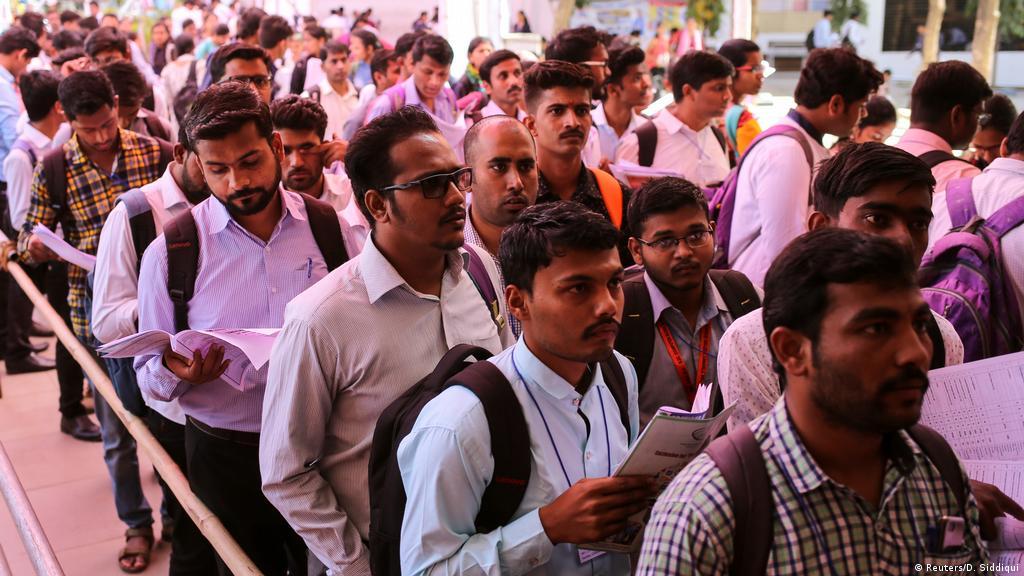 India’s unemployment rate falls to 7.6% in March from 8.1% in Feb 2022