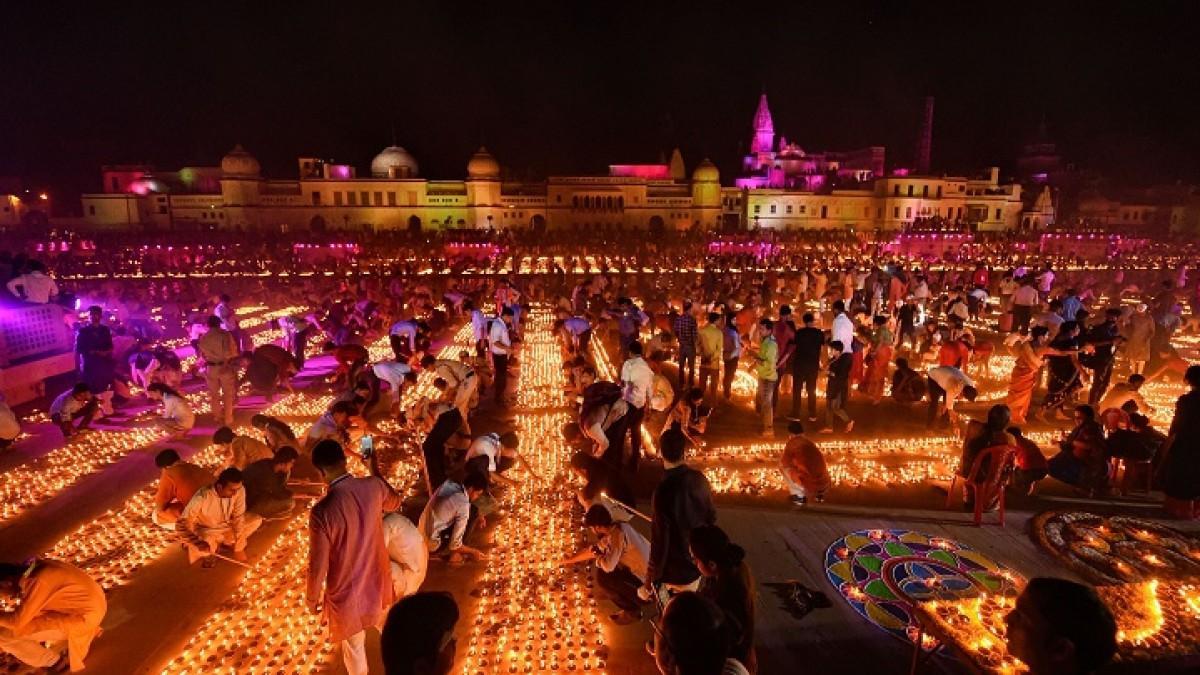 Ayodhya Deepotsav to light over 15 lakh diyas, to make World Record