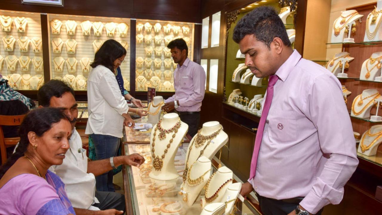 Retail jewellery major Malabar becomes 1st Indian jeweller to import 25 kg gold from UAE