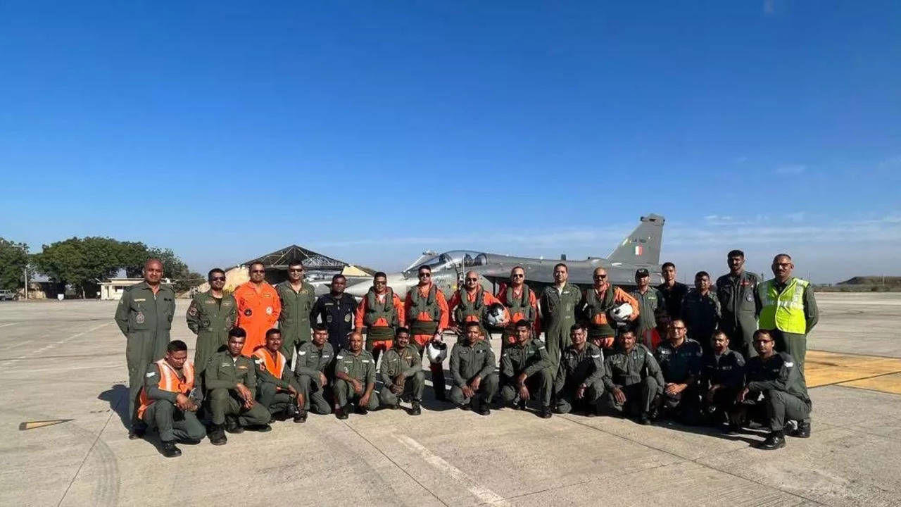 India's indigenous LCA Tejas lands in UAE to take part in its first-ever foreign air exercise_40.1
