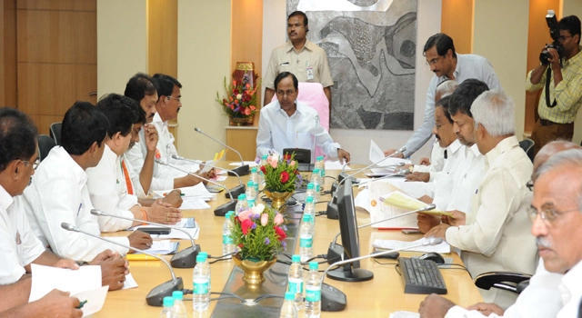 Telangana Govt to Implement Insurance Scheme for Toddy Tappers_40.1