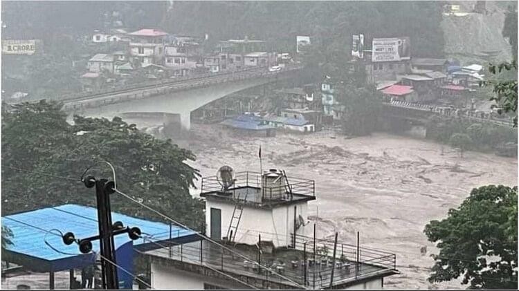 Glacial Lake Burst in Sikkim Causes Devastation_80.1