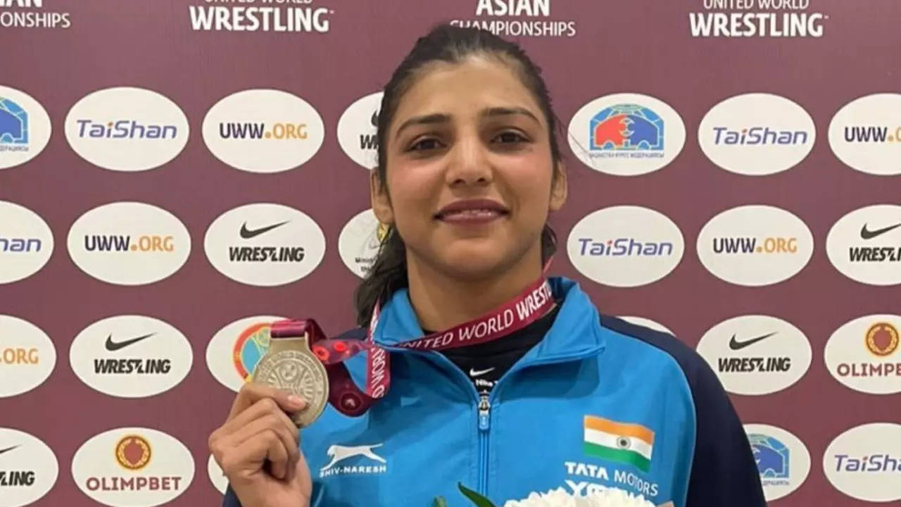 Nisha Dahiya wins silver at Asian wrestling meet | More sports News - Times  of India