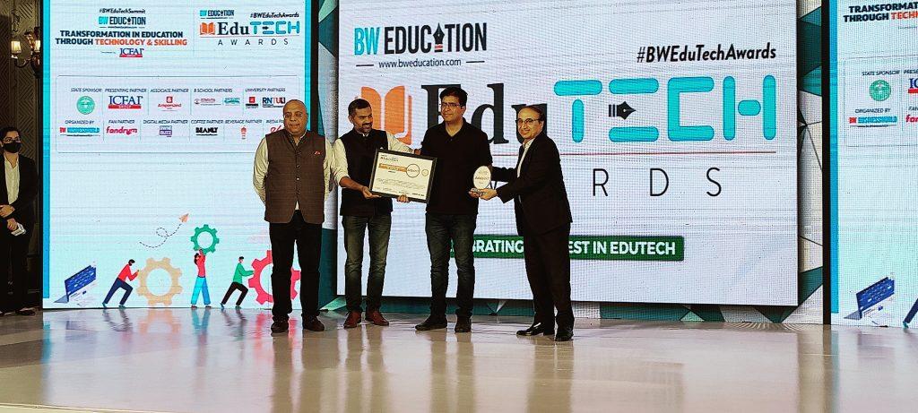 Adda247 Is The Winner of 'Best Exam Prep Company Of The Year' by BW Education: Adda247 ने जीता बीडब्ल्यू एजुकेशन द्वारा 'वर्ष की सर्वश्रेष्ठ परीक्षा की तैयारी करने वाली कंपनी' का पुरस्कार | Latest Hindi Banking jobs_4.1