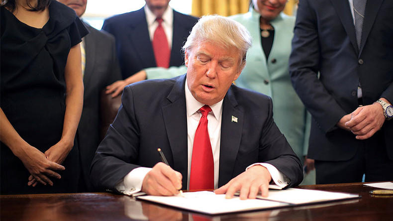 Trump Signs Asia Reassurance Initiative Act Into Law_40.1