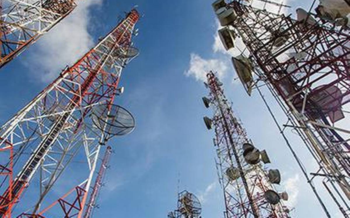 DCC approves Rs 3,050 cr penalty on Airtel, Vodafone Idea_40.1