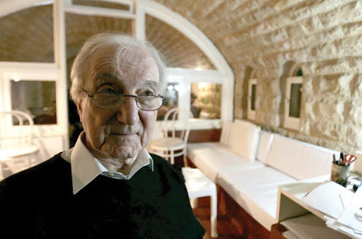 Father of modern Iraqi architecture Rifat Chadirji passes away_50.1