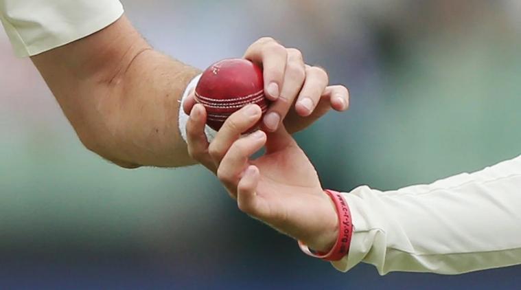 ICC cricket committee set to ban the use of saliva to shine ball_40.1