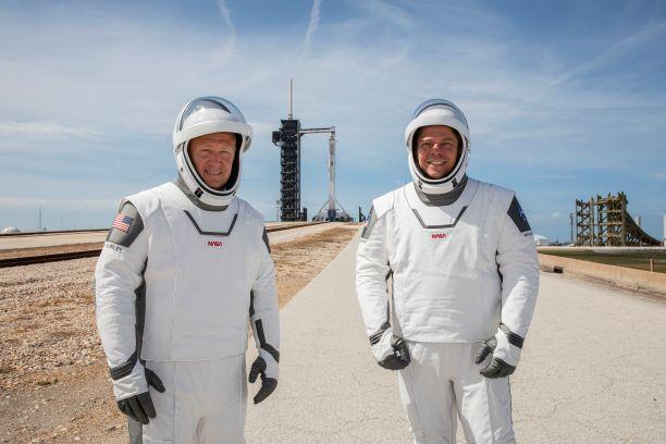 SpaceX Crew Dragon capsule carrying NASA astronauts docks_40.1