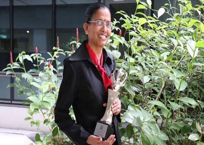 Kala Narayanasamy honoured with President's Award in Singapore_40.1