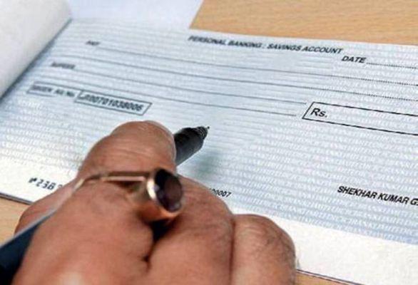 RBI announces 'positive pay' feature to help avert cheque frauds_40.1