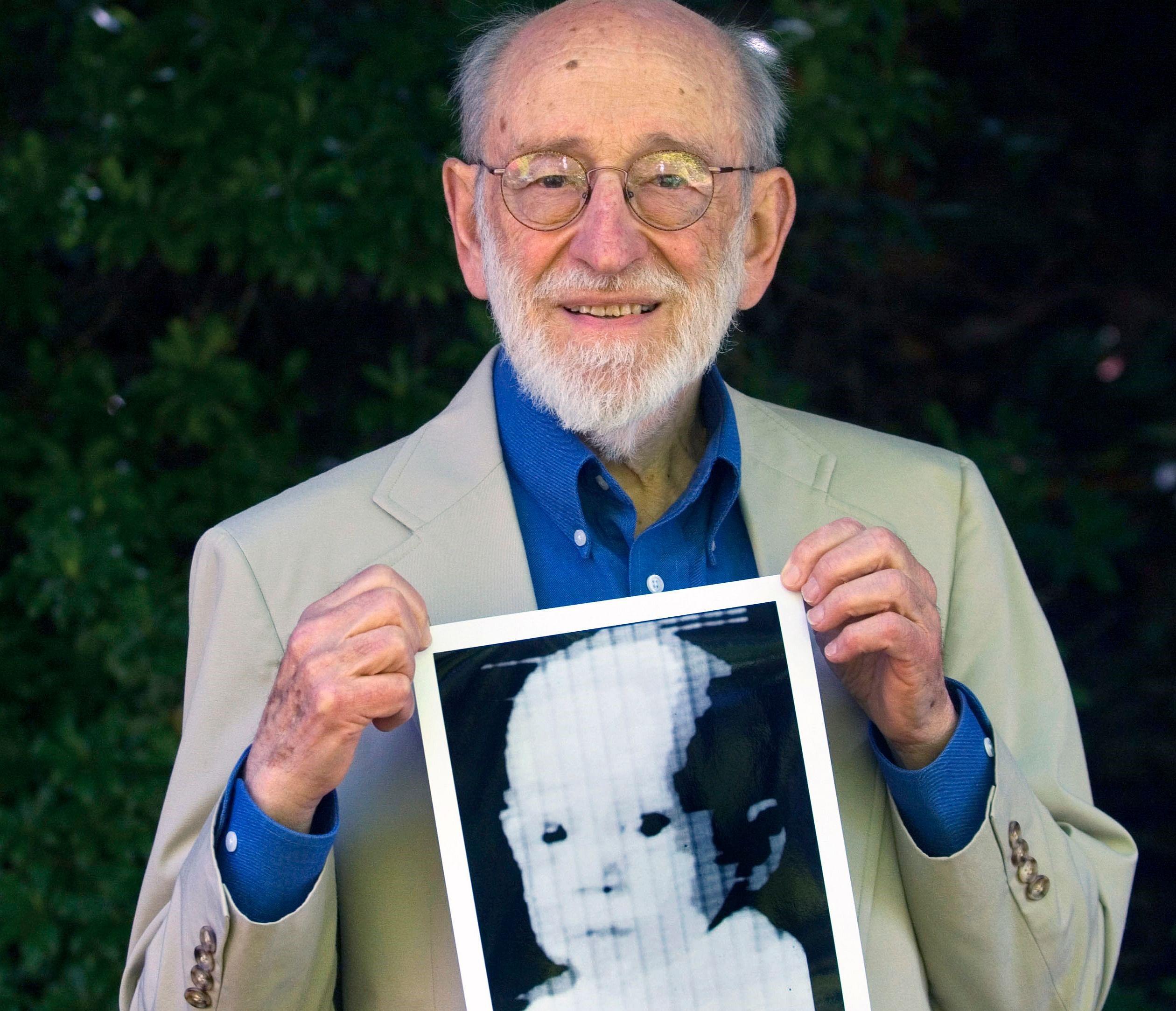 Computer scientist Russell Kirsch passes away_40.1