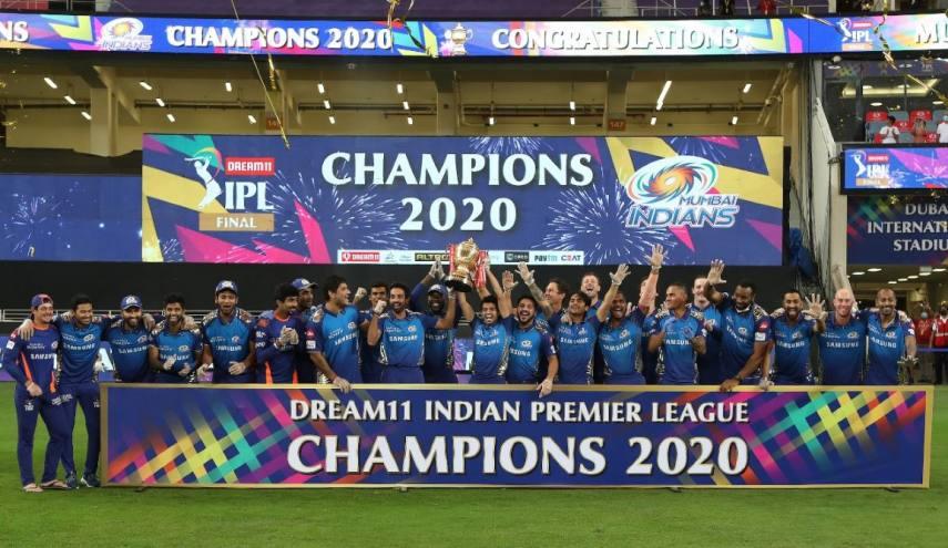 Mumbai Indians wins IPL 2020 trophy_50.1