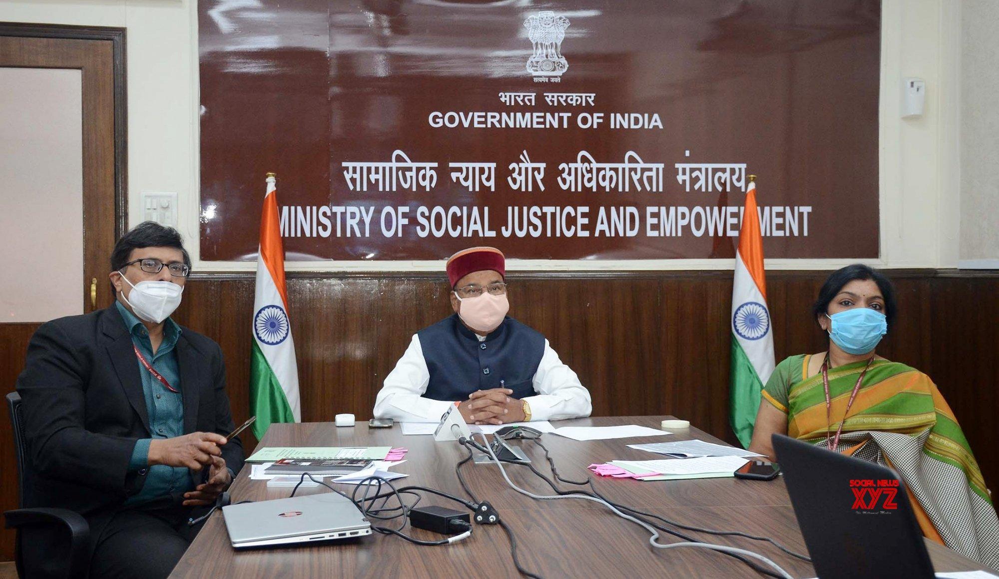 Thaawarchand Gehlot e-launches National Portal for Transgender Persons_40.1