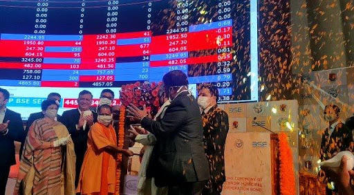 Yogi Adityanath rings bell at BSE for listing bond of LMC_50.1