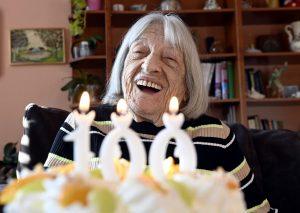 Oldest living Olympic champion Agnes Keleti turns 100_4.1