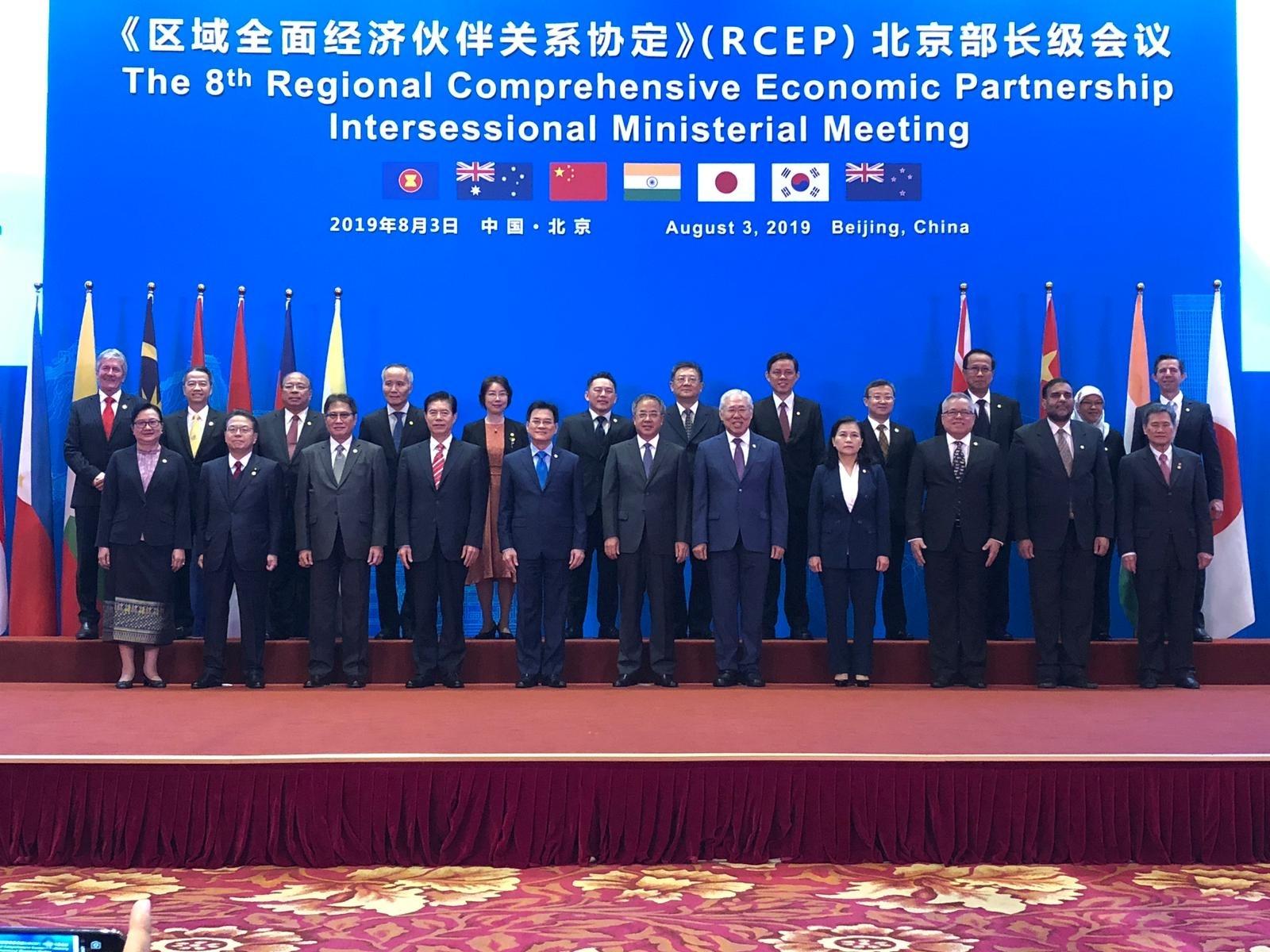 Singapore becomes first country to ratify mega free trade agreement 'RCEP'_40.1