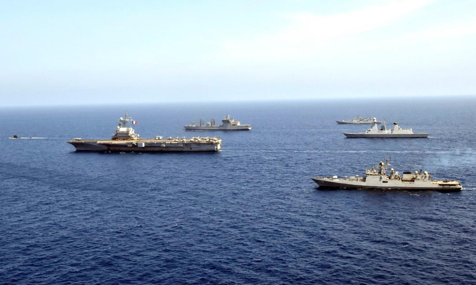 Indian and Indonesian navies conduct exercise in Arabian sea_40.1